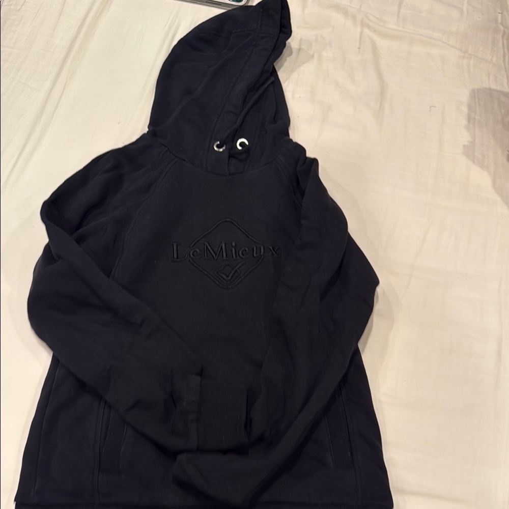 Black Women's Crew Neck Sweater